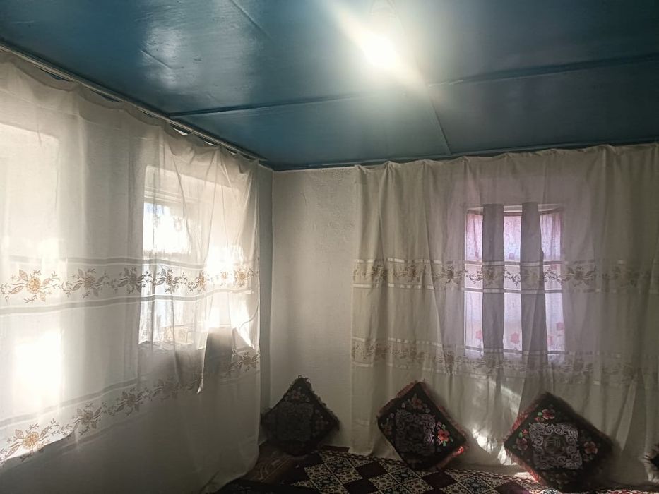 үй сатылады срочно. продам дом.