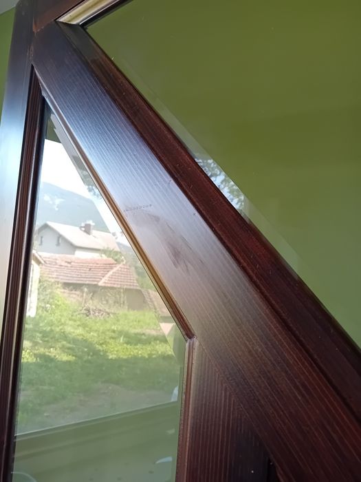 Интериорна врата от масив , остъклена