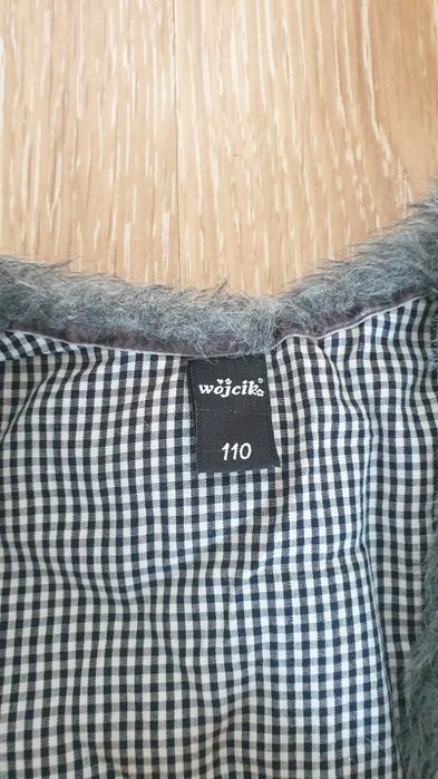 Жилетка теплая на девочку