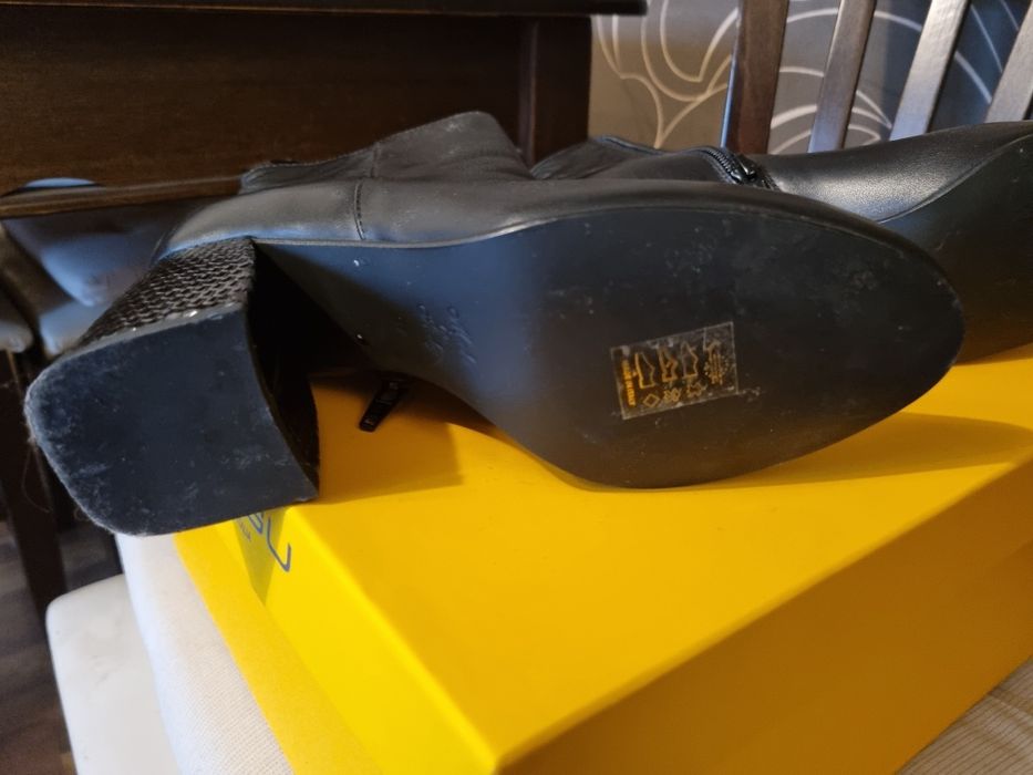 Боти естествена кожа