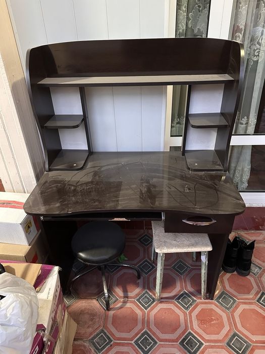 Компьютерный стол