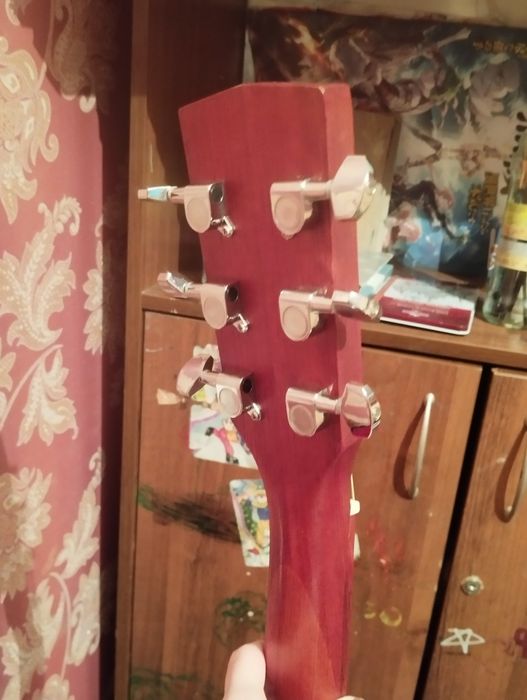 Акустическая гитара