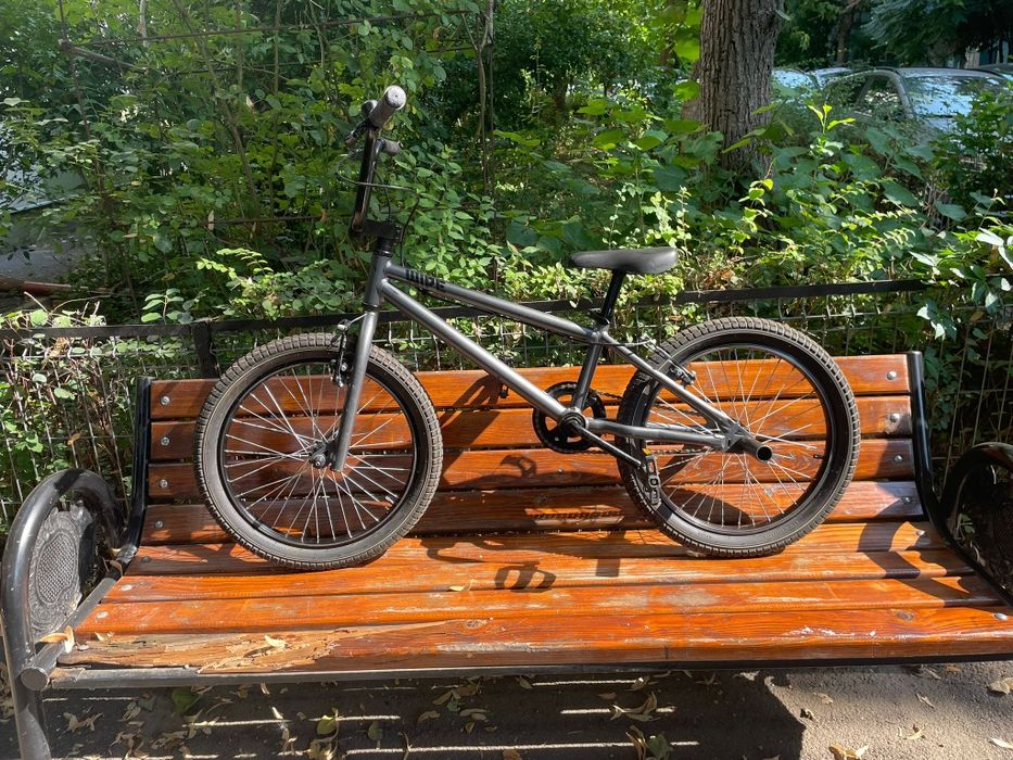 Vând Bicicleta BMX Wipe 500 20"