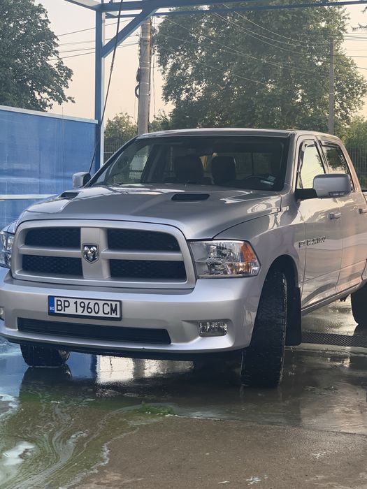 DODGE RAM 1500  5.7