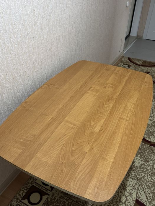 Недорогой стол — отличный вариант для квартиры или дачи!