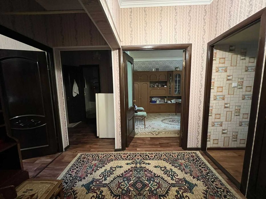 3-х комнатная в 10-м мкр (Аса)
