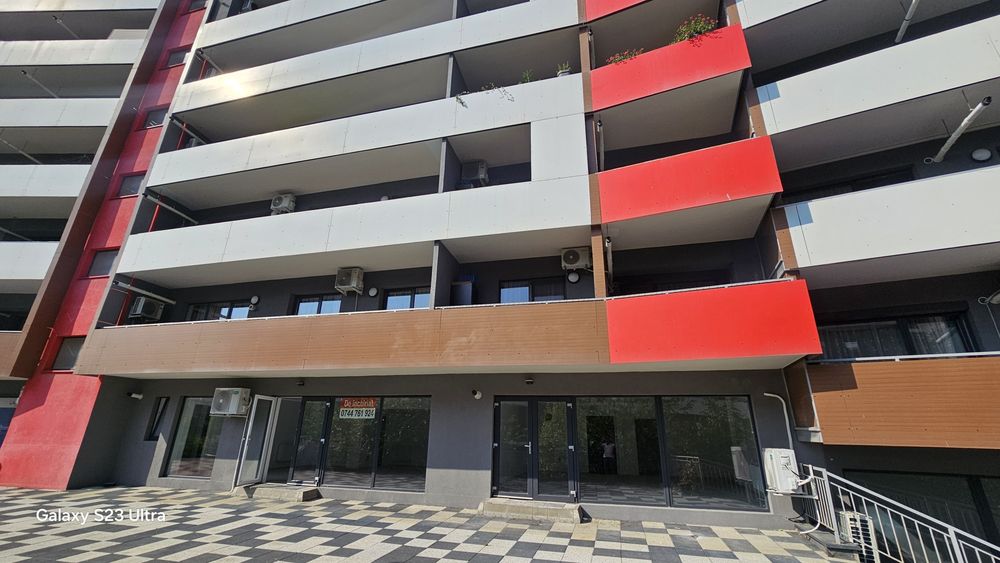 Spațiu comercial
