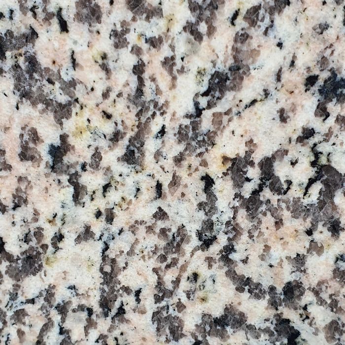 Гранит плочки 30,5 х 61 см.