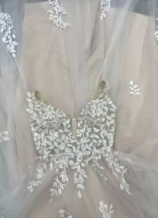 НОВА булчинска рокля и 2м. було