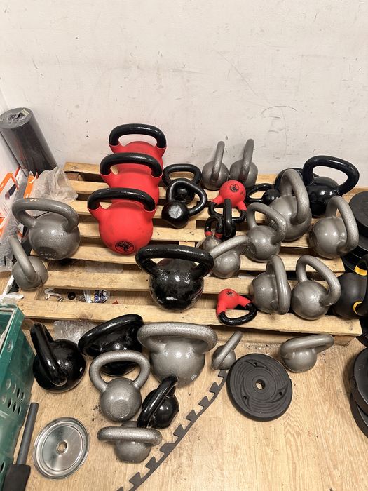 Kettlebell fier de la 4 kg la 32 kg 15 ron kg, negociabil la mai multe