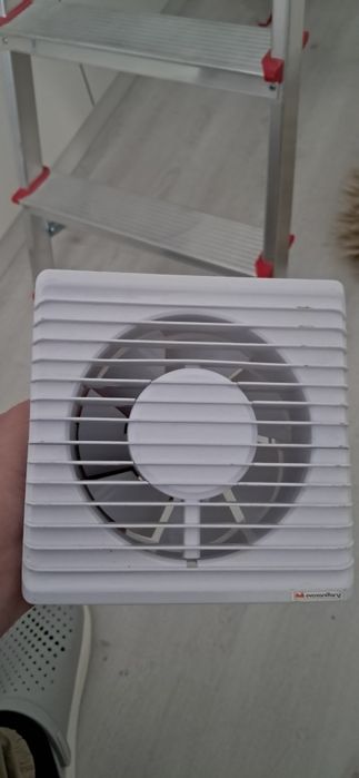 Ventilator de baie