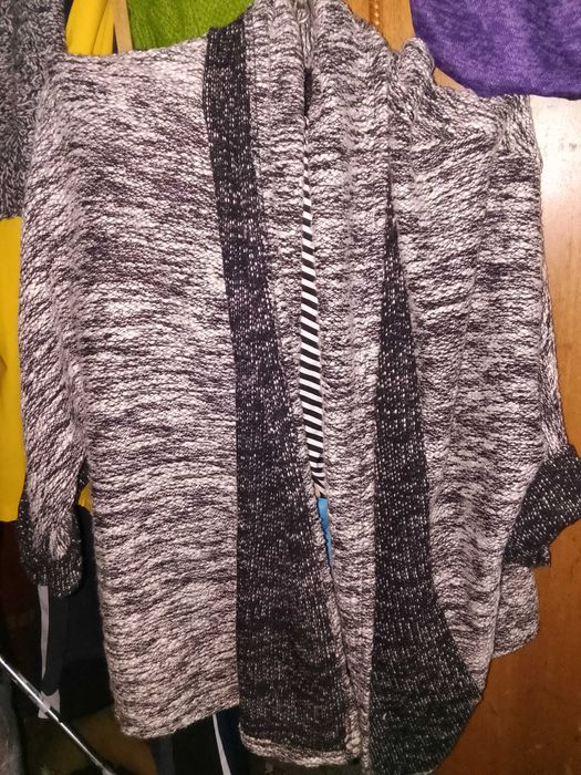 Женская кофта вязаная