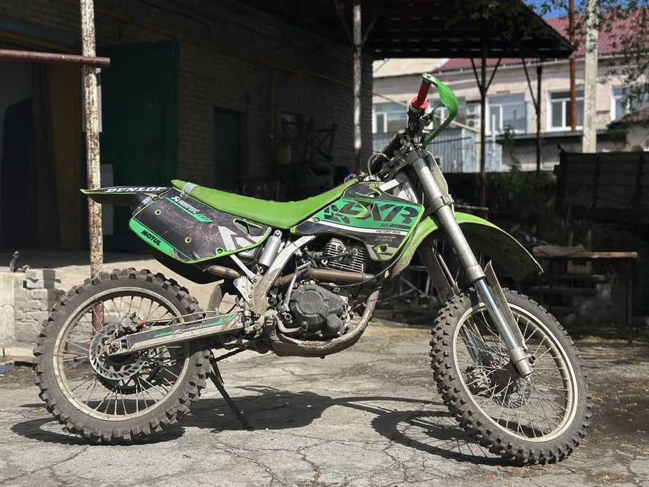 Мото kx125 с 250 кубовым двигателем