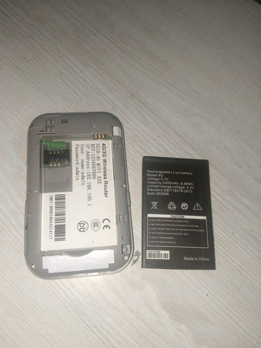 Срочно продам карманный WiFi  Роутер 4G