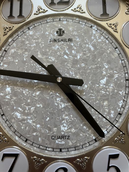 Часы настенные 45 см диаметр