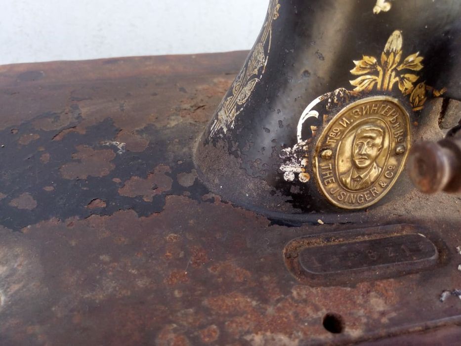 Швейная машина Зингер