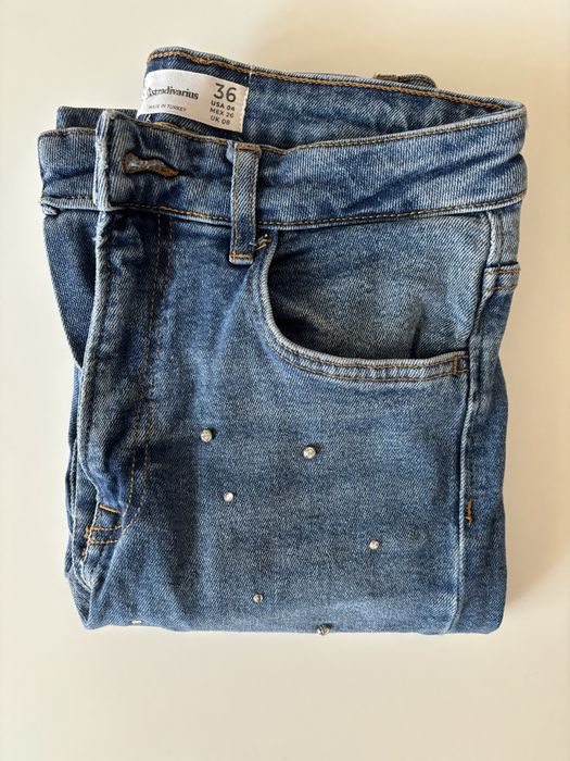 Дънки Bershka с камъчета