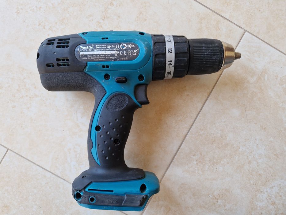 Makita DHP 453 , DHP 458 - masina de gaurit su insurubat