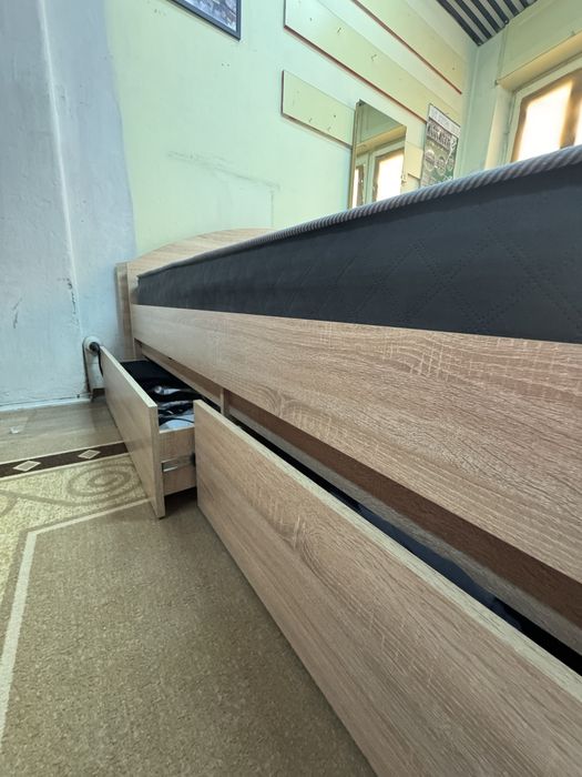 Ъглово легло цвят сонома с матрак 200х140