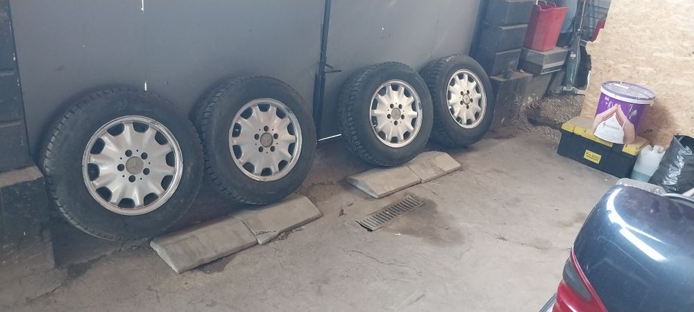 Продам мерседес 210