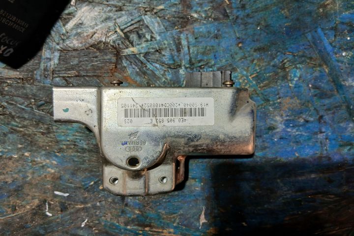 Blocator volan 4E0905852E 4E0905852E Volkswagen VW Touareg generatia