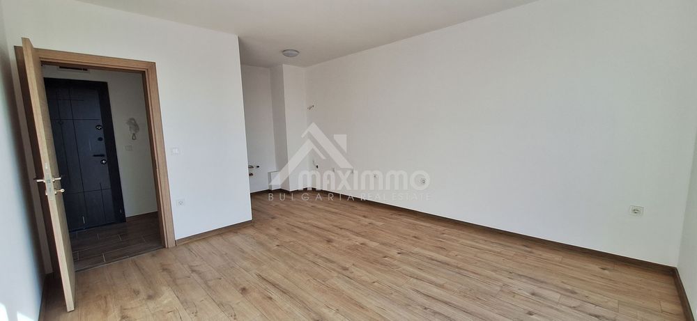 Продава се Двустаен апартамент в Варна, Младост 1 - 53 кв.м за 1251 €/кв.м - Снимка #8