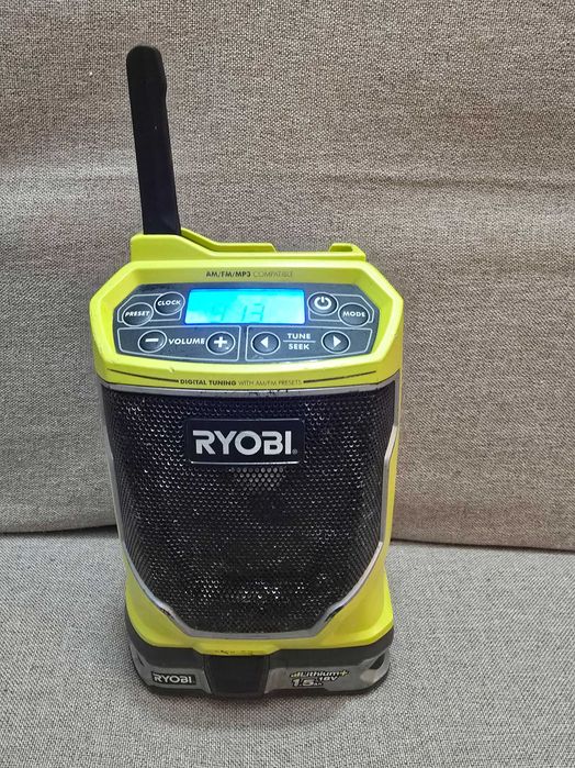 Radio șantier RYOBI CDR180 One plus cu baterie ryobi one plus 18v