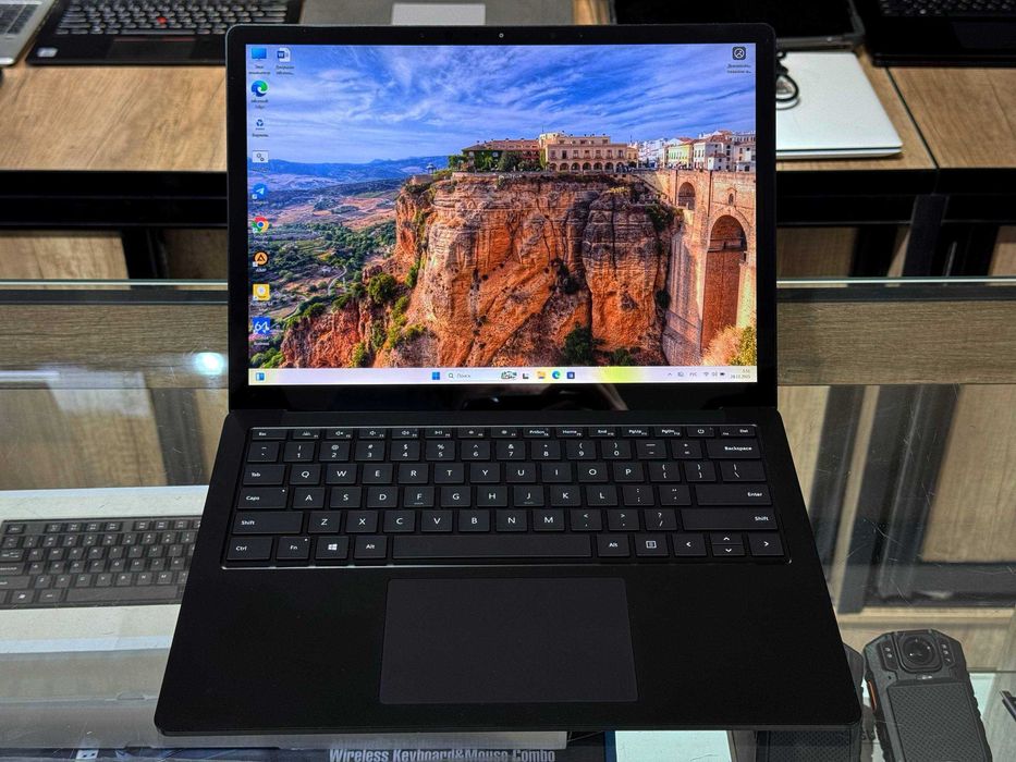 MICROSOFT SURFACE LAPTOP 3 CORE i7-1065G7 Ram 16 ssd 256 сенсорный