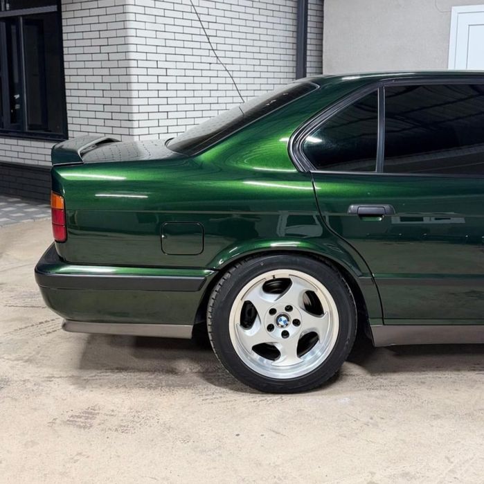 BMW е34 бампер фары пароги