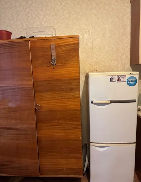 Продам дешево комнату в центре города