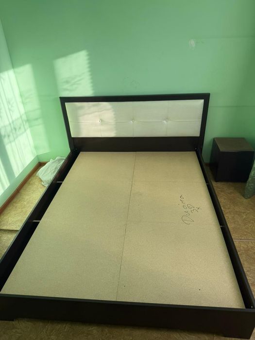 Кровать двуспальная