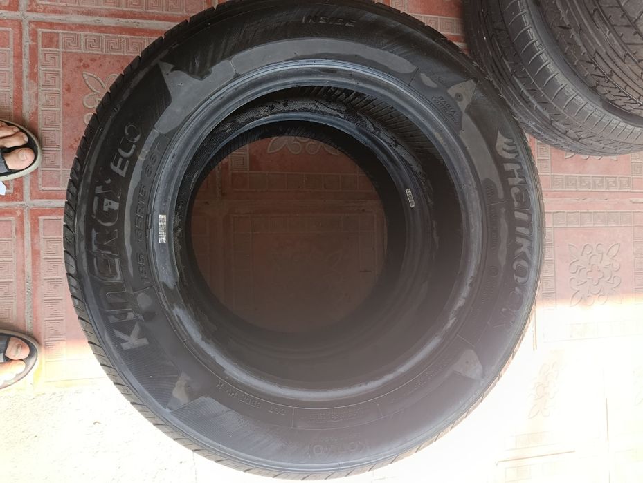 Продам б/у шины .