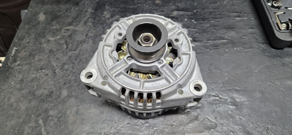 Генератор Bosch 115A Mercedes Benz