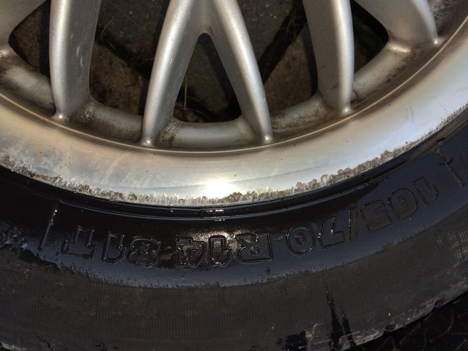 Jante aliaj Suzuki Swift, cu anvelope iarna 165/70/r14 900 ron