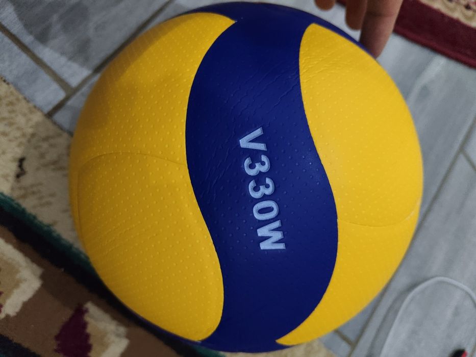 Продам волейбольный мяч Mikasa V330W