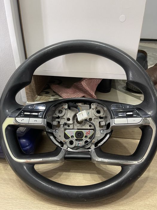 Elantra cn7 21-23 Руль