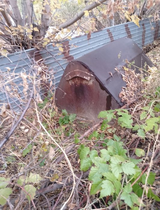 Продам железный бункер