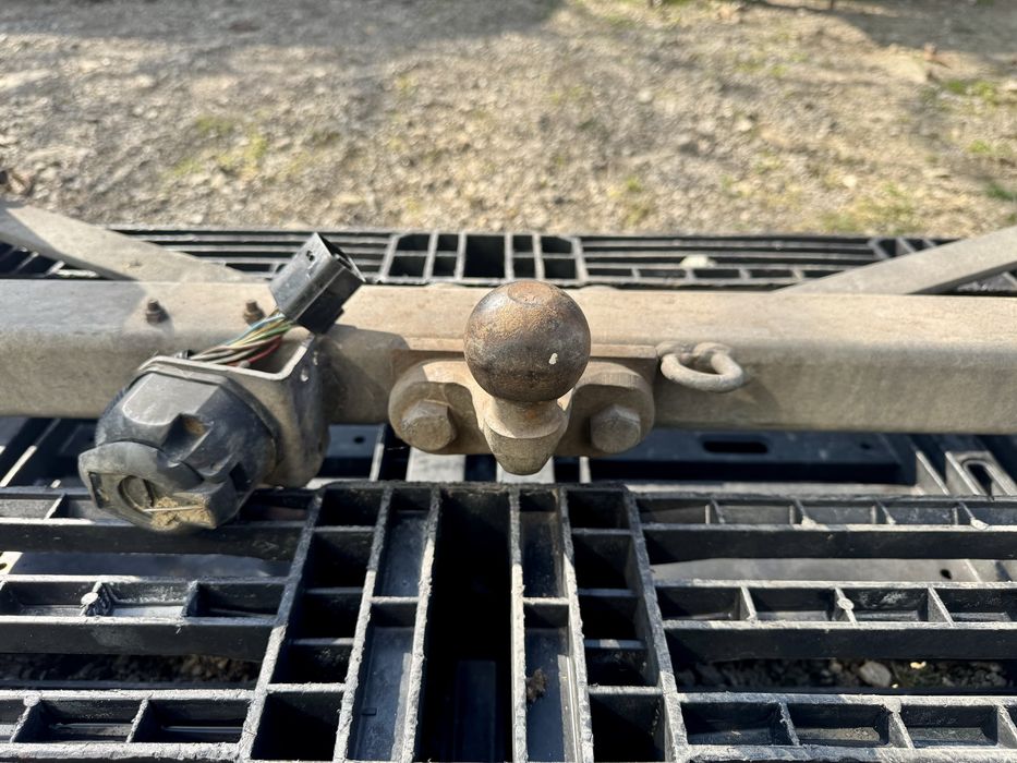 Оригинален теглич за бус/камион Iveco/Ивеко Daily