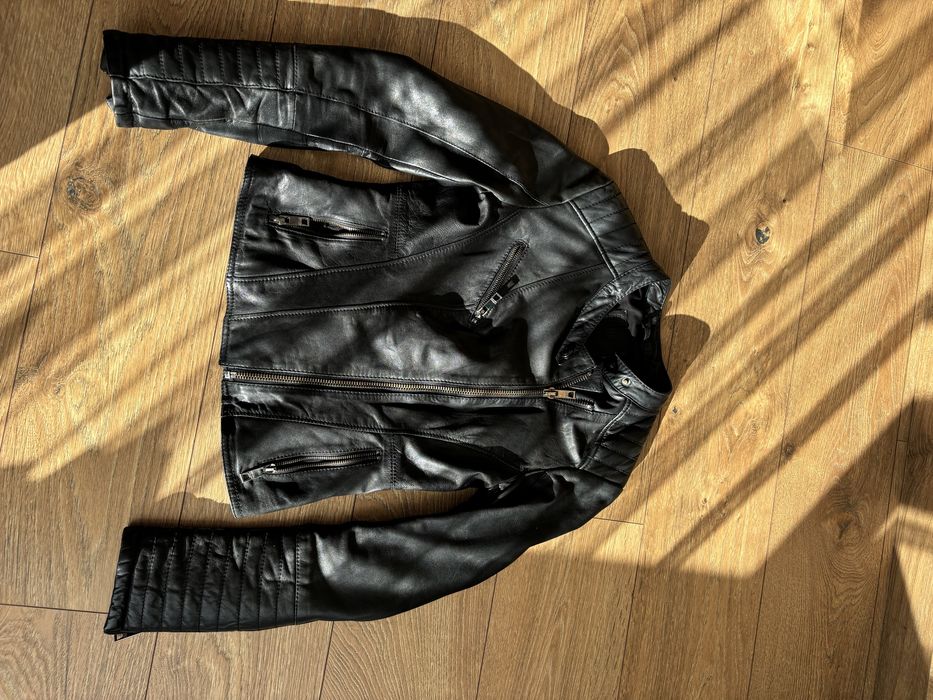 Кожено яке Bershka