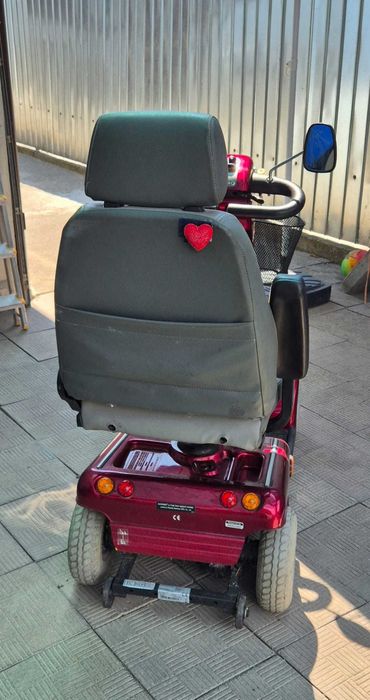 Scuter electric cu 4 roti