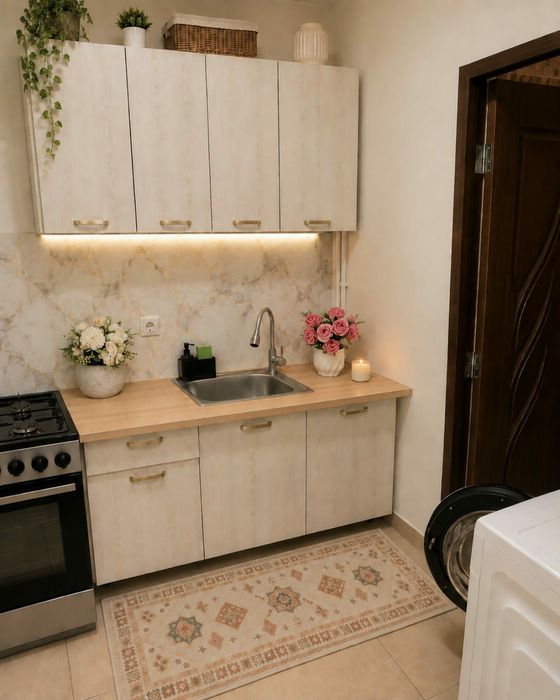 Închiriez apartament cu 2 camere la casa în zona Piața Romană – Dorobanți, direct proprietar.