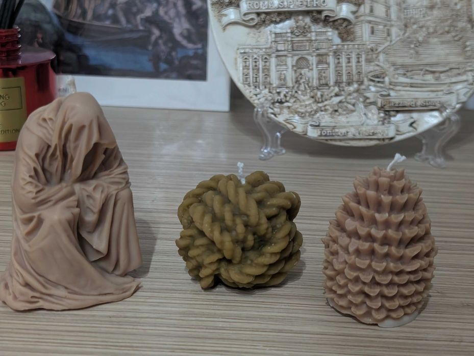 Lumanari decorative din ceara de albine