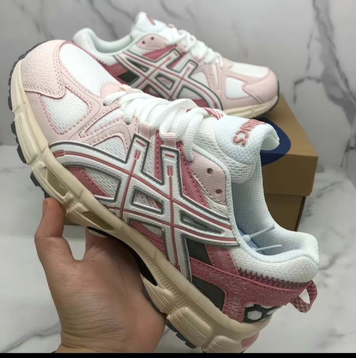 Кроссовки asics Kohana8 Розовые