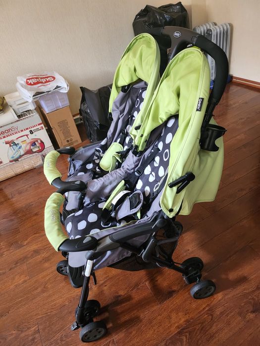 Коляска двухместная 45000 тг.