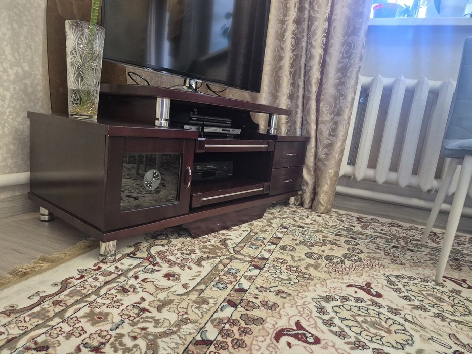 Трюмо подставка под телевизор