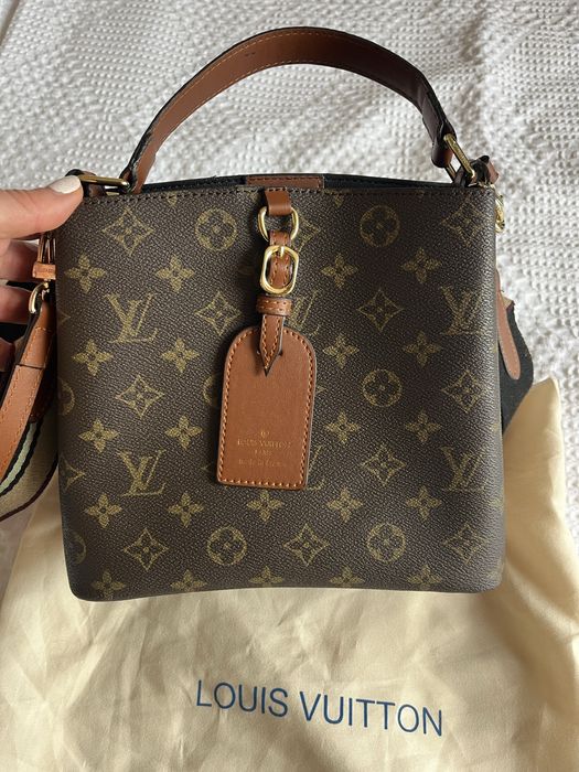 Louis vuitton чанта