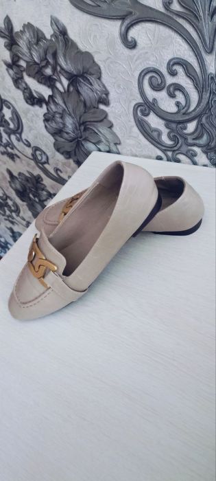 Продаётся женская обувь