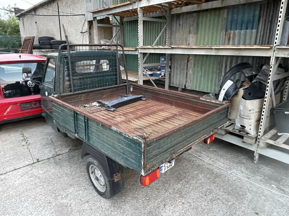 Piaggio ape triciclu