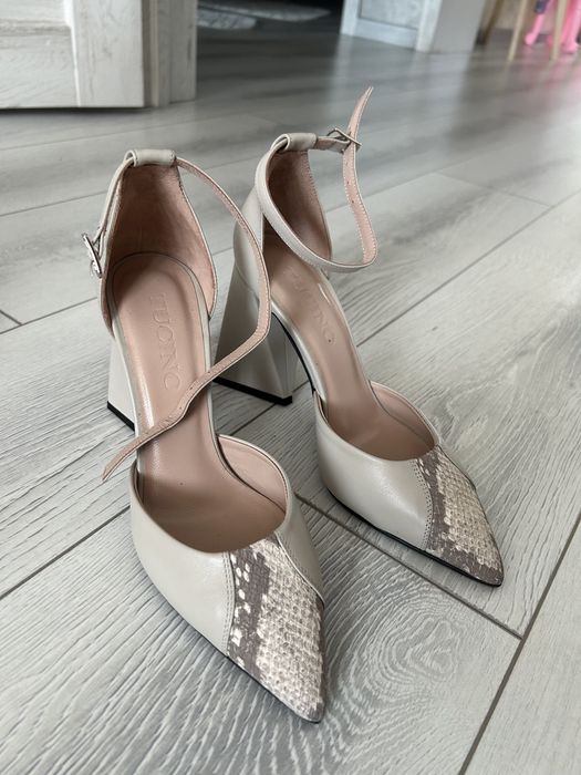 Продам туфли новые