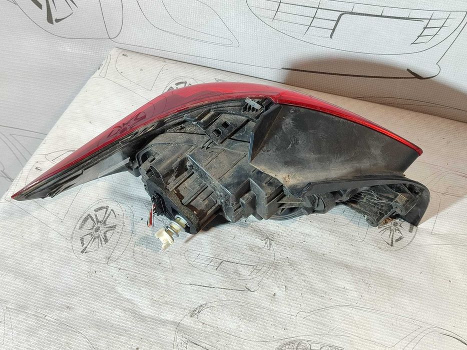 Stop aripă spate dreaptă Hatchback Seat Ibiza V KJ 2018 1.0 Benzină Cod OEM: 6F0945208J (5G3)